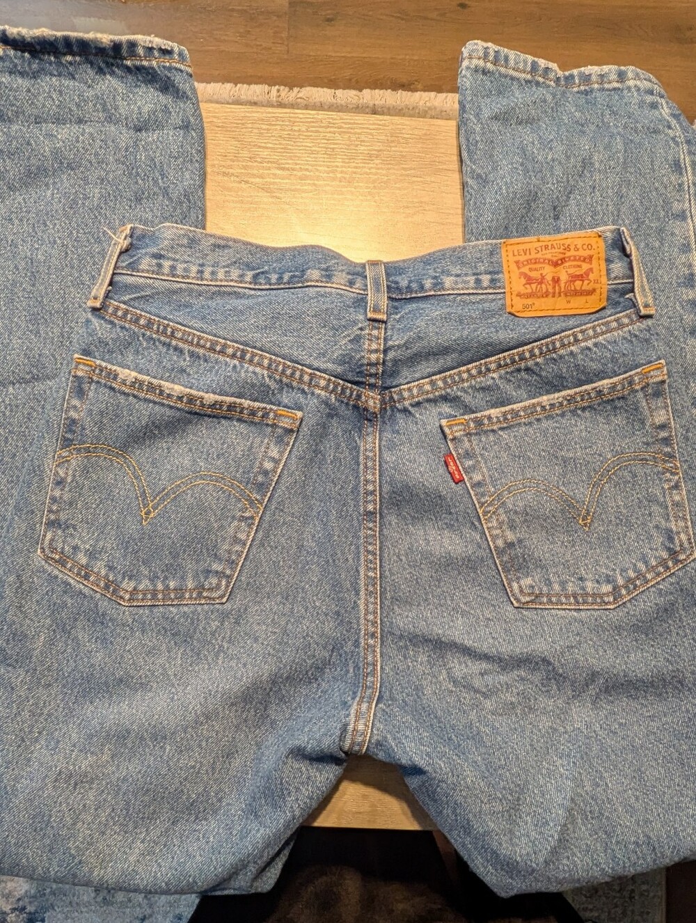 Levi's 501 Classic Blue Denim Jeans 27x30 - Picture 4 of 12
